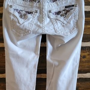 Miss Me white capris so 24